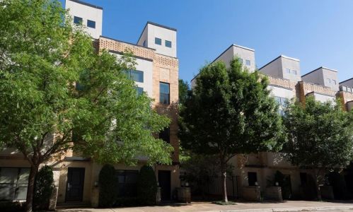 620 Bluff St, Fort Worth TX  76102-2309 exterior