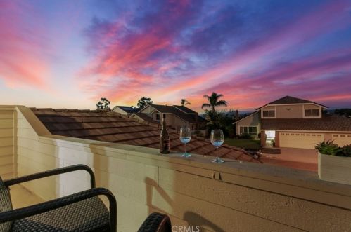 752 Fairway Ln, Anaheim CA  92807-4802 exterior