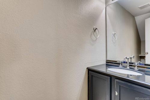 17204 Frd Dr, Aurora CO 80017-3258 exterior