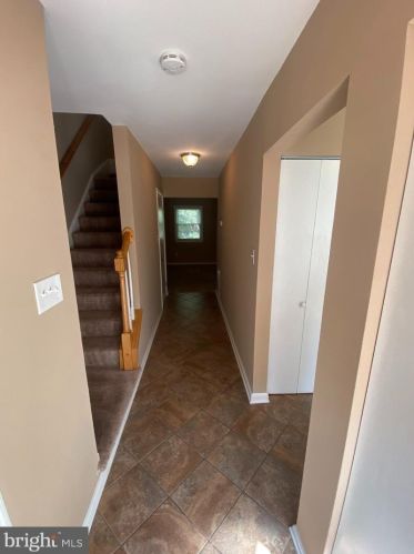 12517 Clipper Dr, Woodbridge VA  22192-2308 exterior