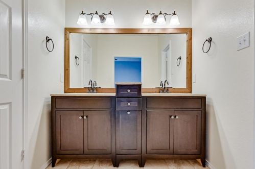 1717 Ryanfeld Dr, Midlothian TX  76063-5962 exterior