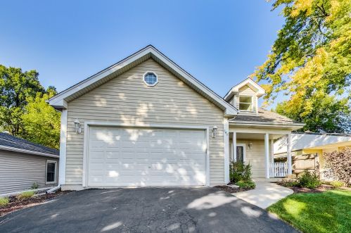 340 Schubert St, Palatine, IL 60067-5320