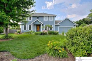 20747 Appaloosa Dr, Omaha, NE 68022-1108