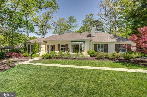 378 Holly Haven Rd, Weems, VA 22576-2540