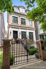1022 Altgeld St, Chicago, IL 60614-2209