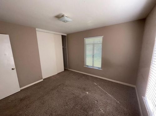 7607 Creston Ln, Austin TX  78752-1326 exterior