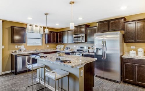 2025 Greenview Dr, Bull Valley, IL 60098-7005