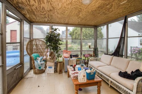 1155 Burnquist St, Saint Paul MN  55106-2804 exterior