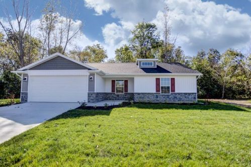 1525 Montego Dr, Springfield OH  45503-6423 exterior