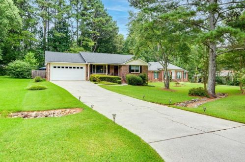 646 Bruce Way, Lilburn, GA 30047-2218