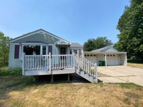 930 Broadway Ave, Cokato, MN 55321-4251