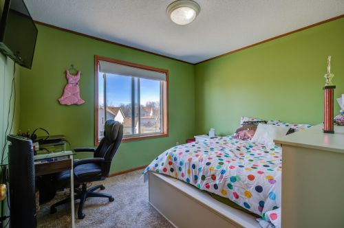 679 Falcon Rdg Rd, Saint Paul MN  55125-1457 exterior