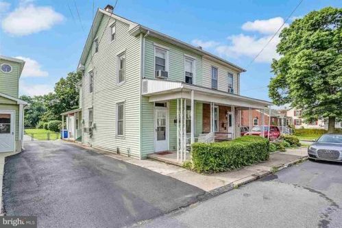 790 Highland St, Harrisburg, PA 17113-1532