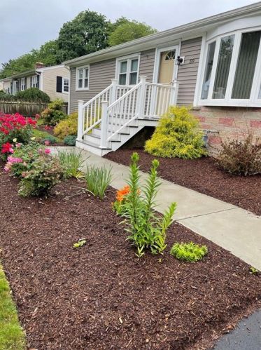 59 Foxcroft Ave, Warwick, RI 02889-1948