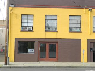 209 Lewis St, Silverton OR  97381-1629 exterior