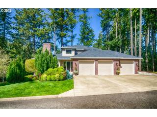 3451 Agate St, Eugene, OR 97405-4395