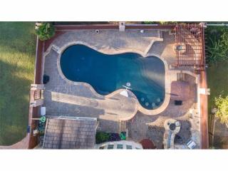 409 Edmond Ct, Suwanee, GA 30024-2755