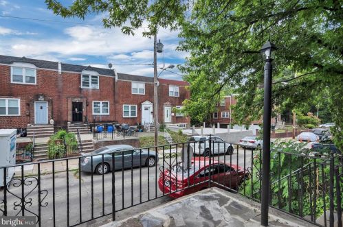 1721 Edgewood St, Philadelphia PA  19151-3914 exterior