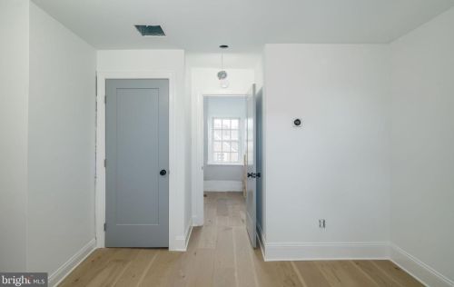 758 Front St, Philadelphia PA 19147-3523 exterior