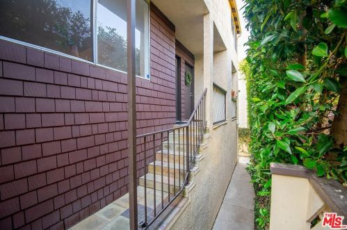621 California Ave, Santa Monica CA  90403-3928 exterior