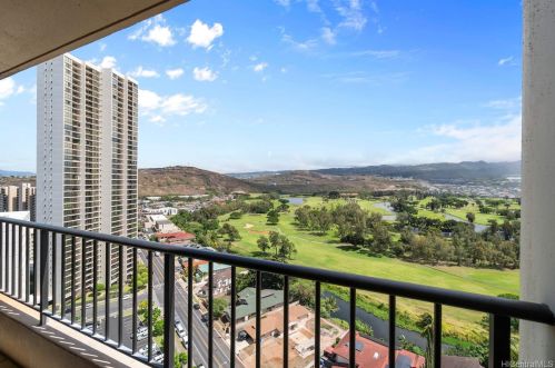 3130 Ala Ilima St, Honolulu HI  96818-3022 exterior