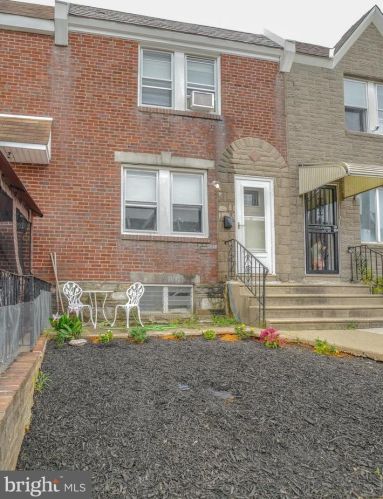 2848 Lardner St, Philadelphia, PA 19149-3516