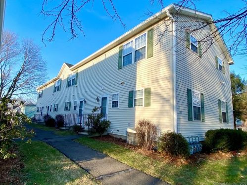 136 Cedar St, Norwalk, CT 06854-1966