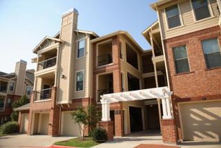 6010 Westmoreland Rd, Dallas TX  75237-2041 exterior