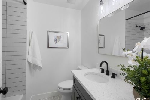 10007 Marble St, Sandy UT 84094-4027 exterior