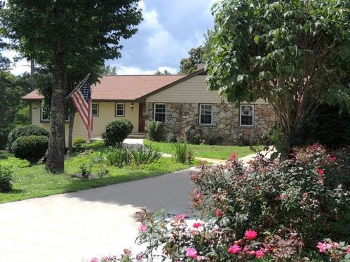 10 Bermuda Dr, Marietta, GA 30067-4319