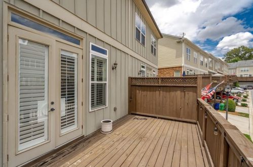 2142 Havenwood Trl, Atlanta GA  30319-4018 exterior