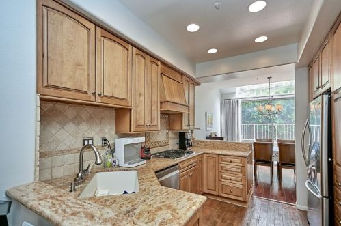 1885 Caminito De La Montana, Glendale CA  91208-3044 exterior