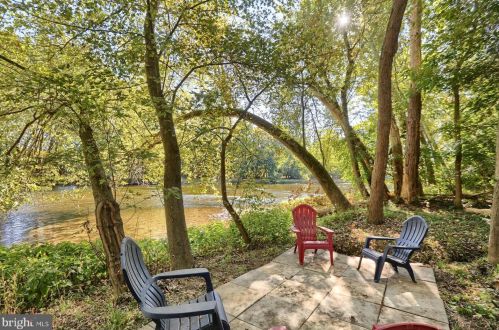 101 Shatto Dr, Carlisle PA  17013-2120 exterior