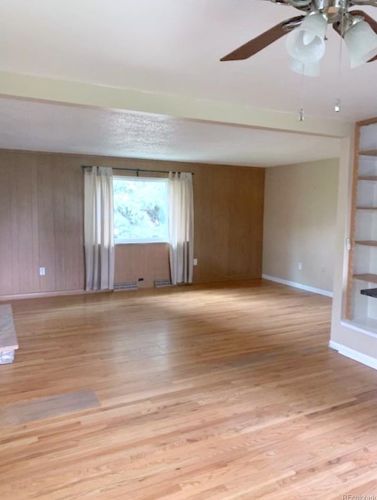 520 Newland St, Denver, CO 80226-1767