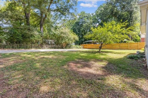 1061 Pinehurst Dr, Smyrna GA  30080-4356 exterior