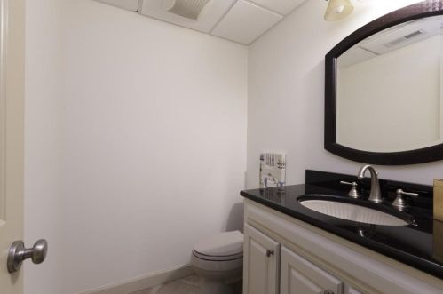 230 Cameron Rdg Dr, Atlanta GA  30328-4709 exterior