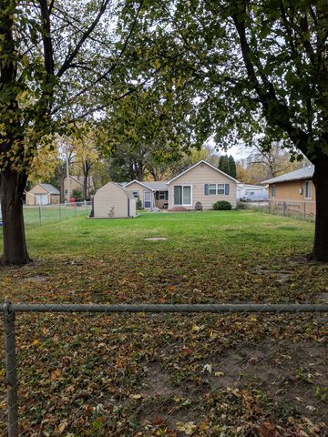 515 Picotte St, Yankton, SD 57078-4127