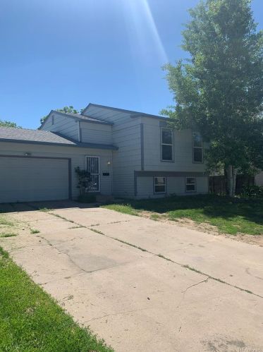 1732 Biscay St, Denver, CO 80011-5227