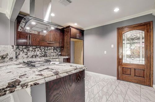 3126 Carlson Dr, Dallas, TX 75235-7609