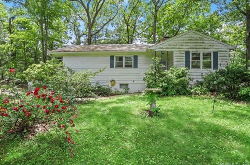 19 Valley View Rd, Norwalk, CT 06851-1023