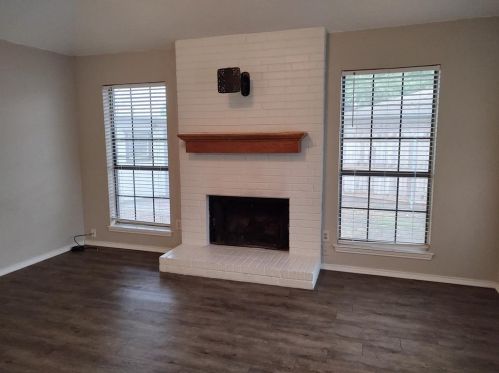 4516 Compass Ct, Fort Worth TX  76135-2040 exterior