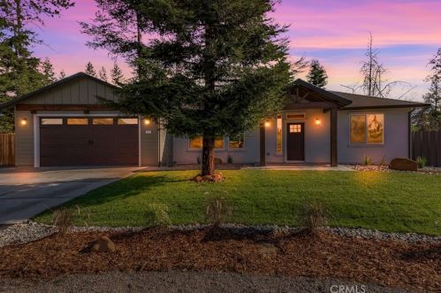 1872 Conifer Dr, Paradise, CA 95969-4402