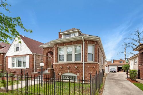 8430 Hermitage Ave, Chicago, IL 60620-4740
