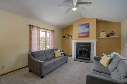 4585 Cliff Ridge Ct, Saint Paul MN  55123-1852 exterior