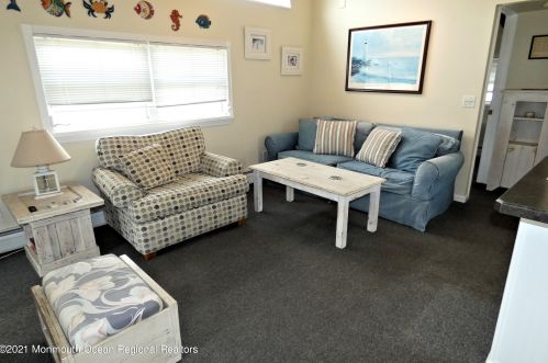 110 Crane Way, Lavallette, NJ 08735-1211