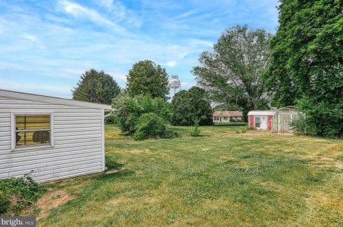 3661 Davidsburg Rd, York PA 17315-4660 exterior