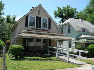 64 Hobson St, Portsmouth, VA 23704-6021