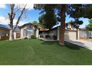 134 Emden Dr, Henderson, NV 89015-5636