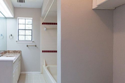 808 Clarissa Pl, Garland TX 75040-5943 exterior