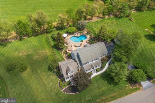35366 Carnoustie Cir, Round Hill, VA 20141-2508